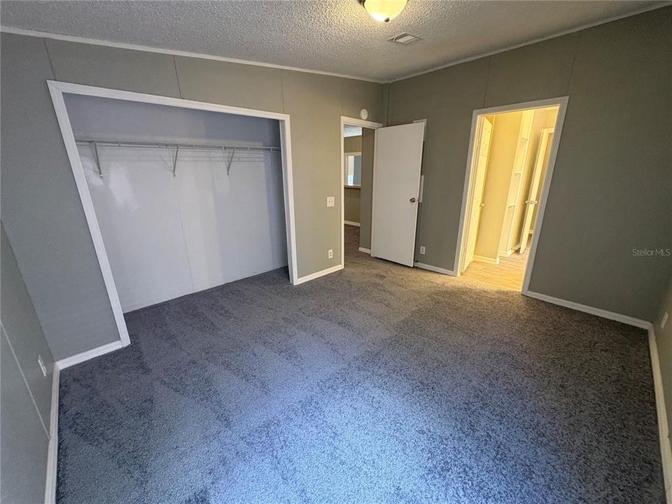 For Sale: $299,900 (3 beds, 2 baths, 1232 Square Feet)