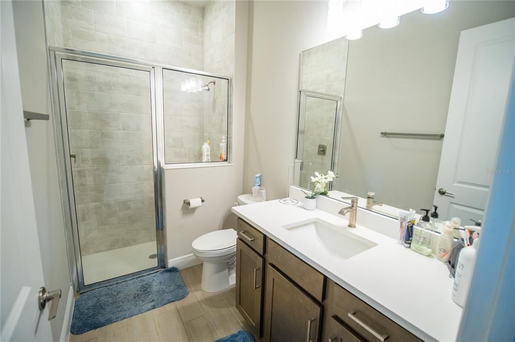 En Venta: $799,500 (4 camas, 4 baños, 3169 Pies cuadrados)