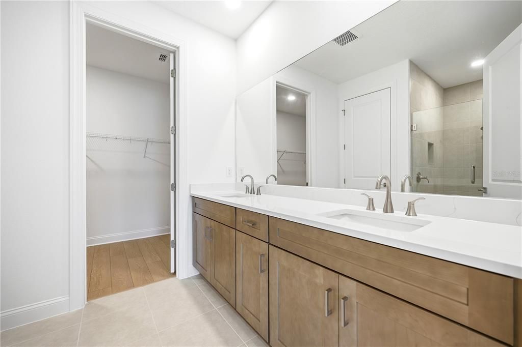 En Venta: $419,000 (3 camas, 2 baños, 1803 Pies cuadrados)