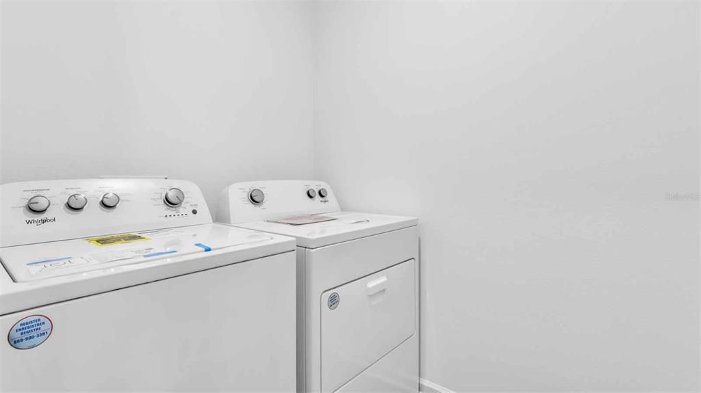 En Venta: $295,350 (4 camas, 2 baños, 1526 Pies cuadrados)