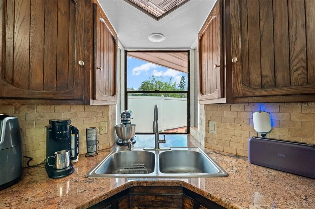 For Sale: $715,000 (4 beds, 3 baths, 2035 Square Feet)