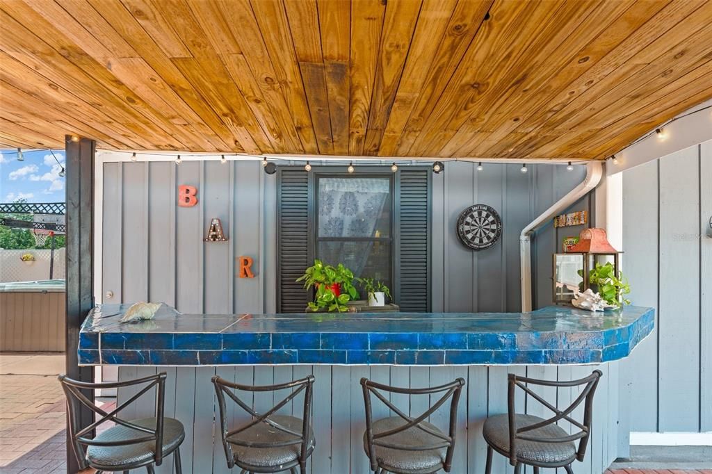 For Sale: $715,000 (4 beds, 3 baths, 2035 Square Feet)