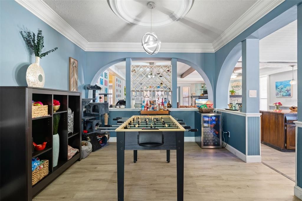 For Sale: $715,000 (4 beds, 3 baths, 2035 Square Feet)