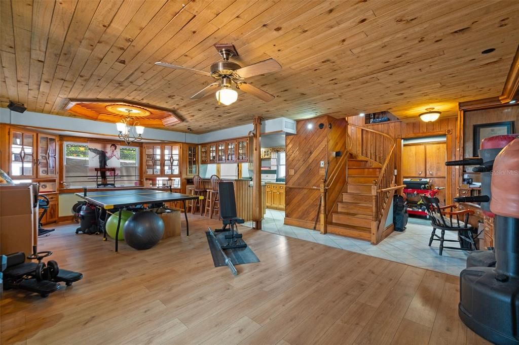 For Sale: $715,000 (4 beds, 3 baths, 2035 Square Feet)