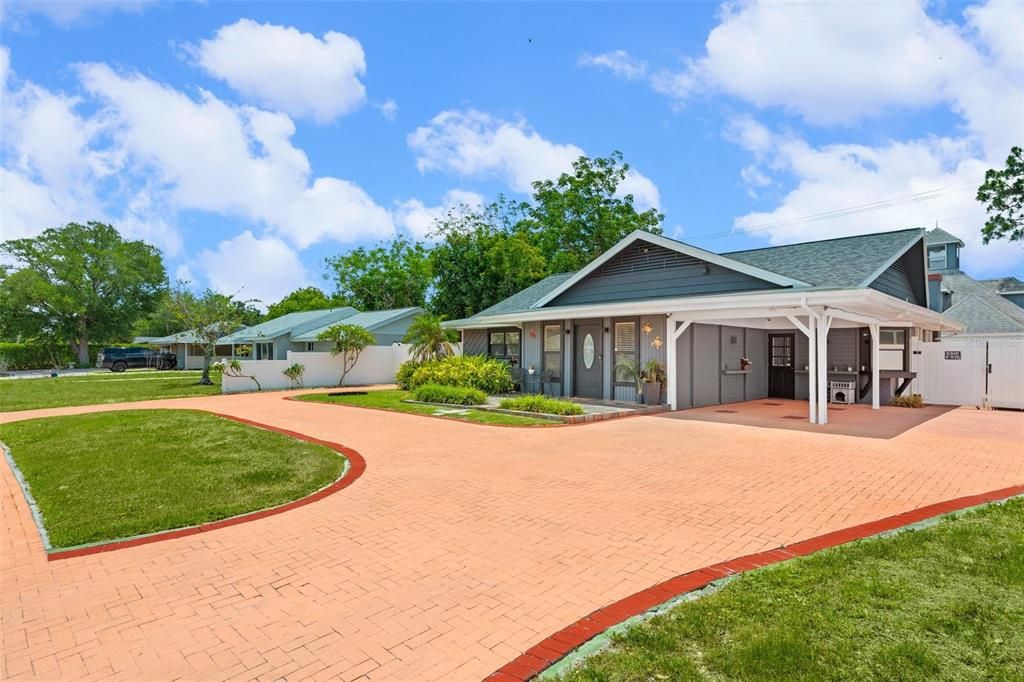 For Sale: $715,000 (4 beds, 3 baths, 2035 Square Feet)