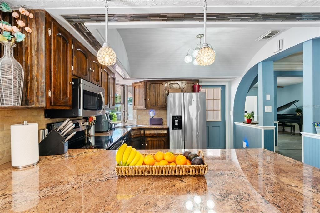 For Sale: $715,000 (4 beds, 3 baths, 2035 Square Feet)
