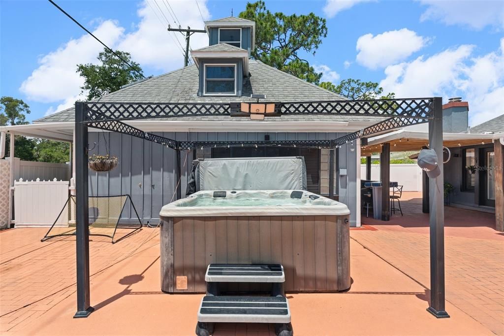 For Sale: $715,000 (4 beds, 3 baths, 2035 Square Feet)