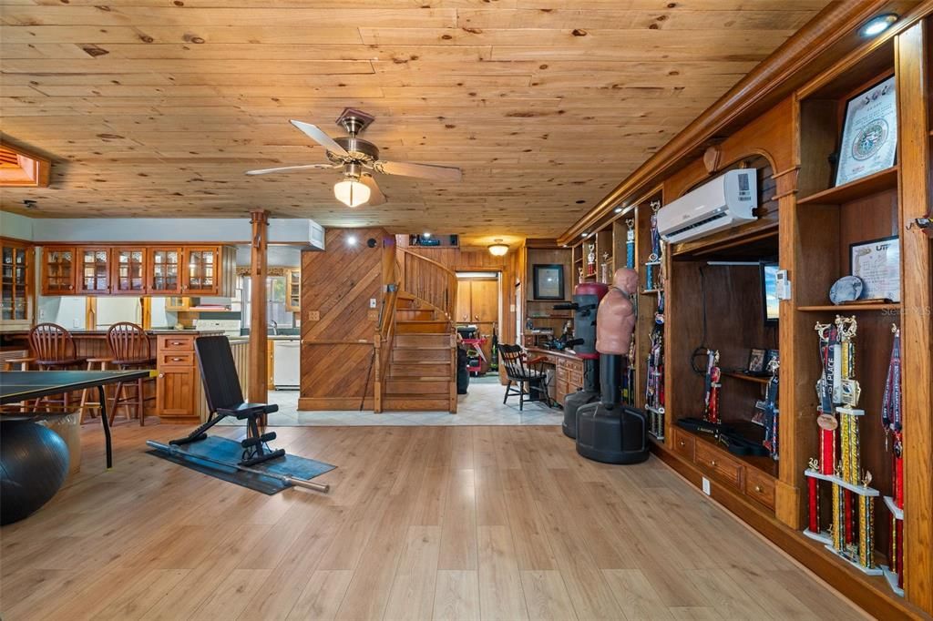 For Sale: $715,000 (4 beds, 3 baths, 2035 Square Feet)