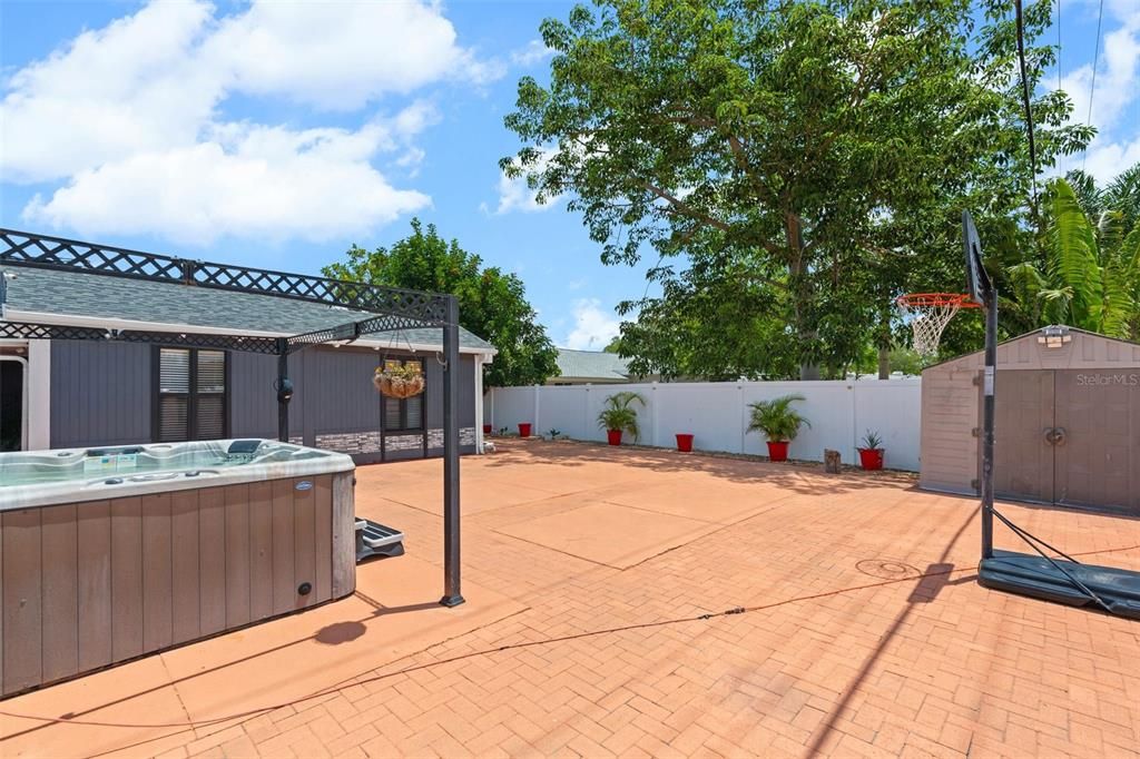 For Sale: $715,000 (4 beds, 3 baths, 2035 Square Feet)