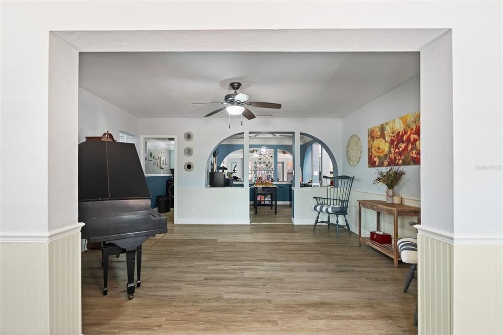 For Sale: $715,000 (4 beds, 3 baths, 2035 Square Feet)