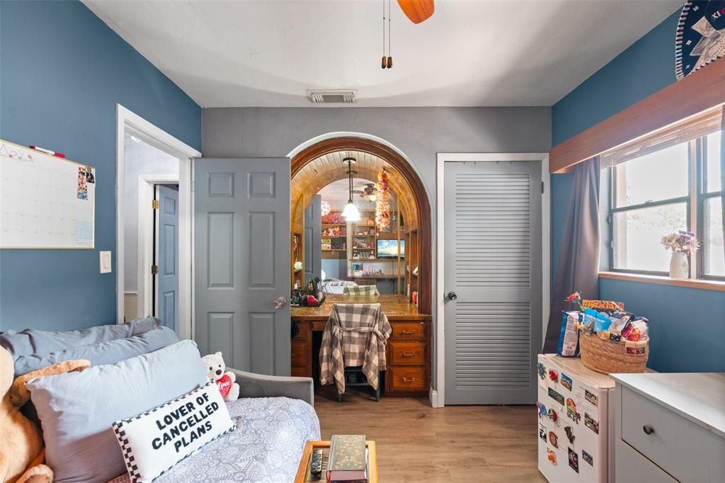 For Sale: $715,000 (4 beds, 3 baths, 2035 Square Feet)