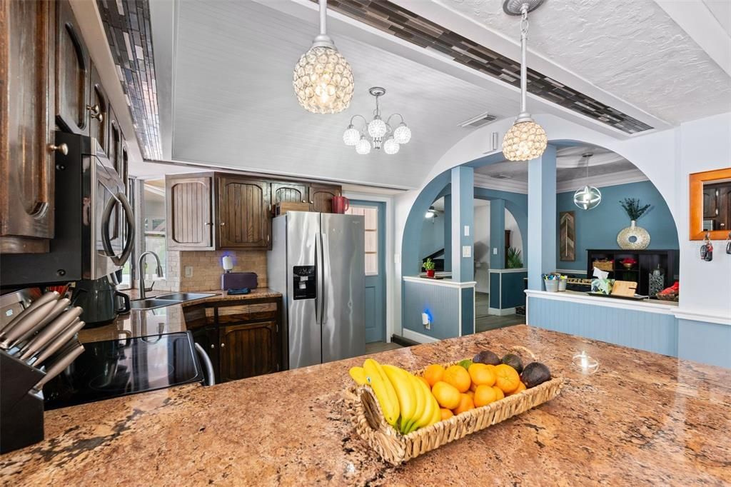 For Sale: $715,000 (4 beds, 3 baths, 2035 Square Feet)