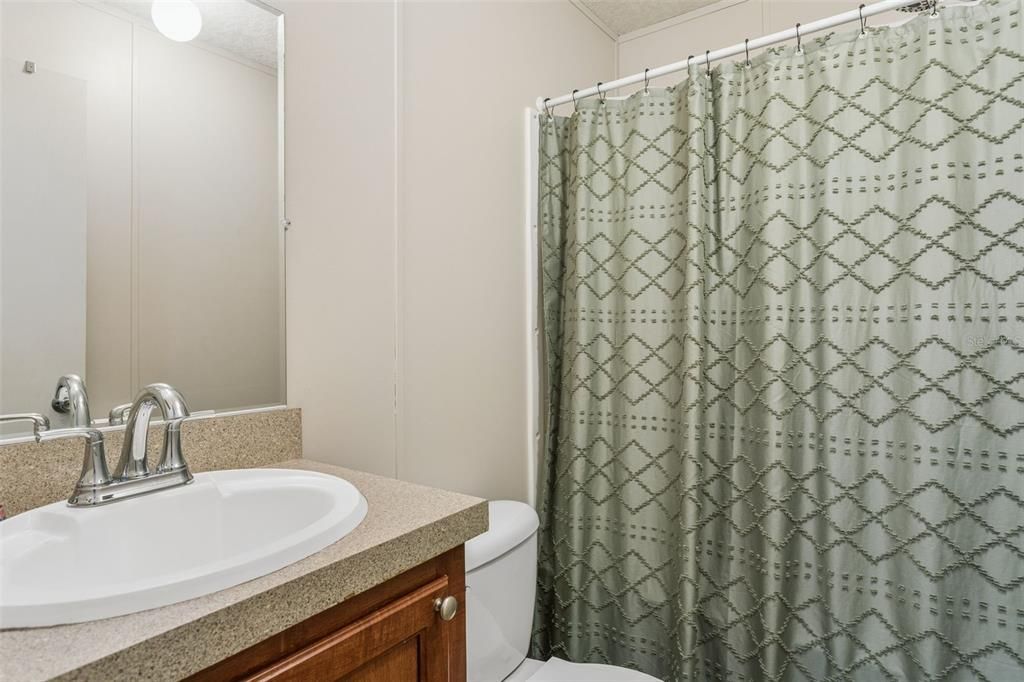 Activo con contrato: $310,000 (2 camas, 2 baños, 1028 Pies cuadrados)