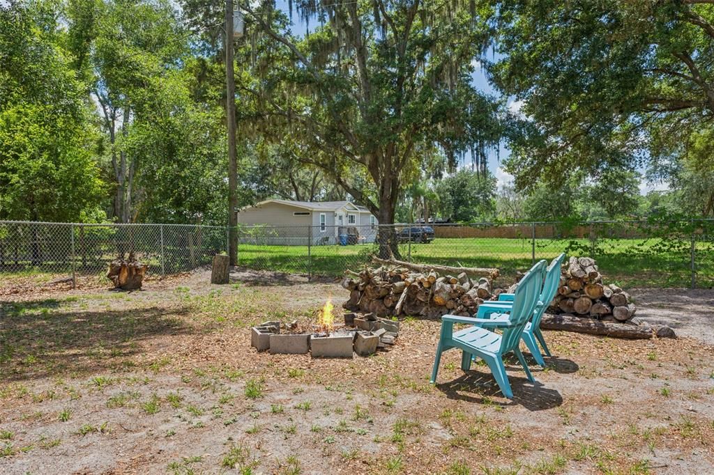 Activo con contrato: $310,000 (2 camas, 2 baños, 1028 Pies cuadrados)