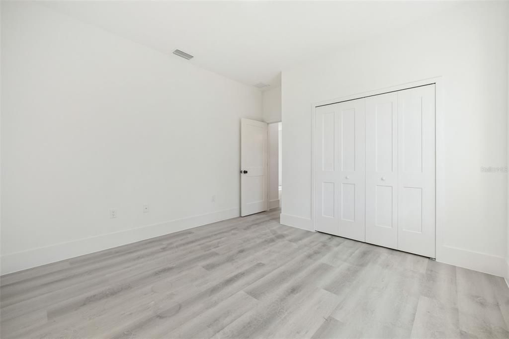 На продажу: $287,900 (4 спален, 2 ванн, 1774 Квадратных фут)