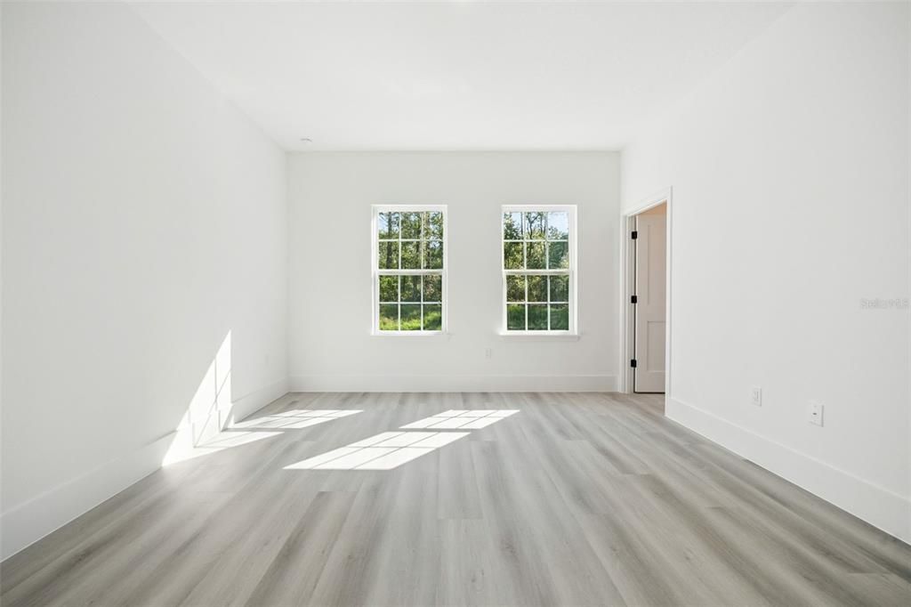 На продажу: $287,900 (4 спален, 2 ванн, 1774 Квадратных фут)