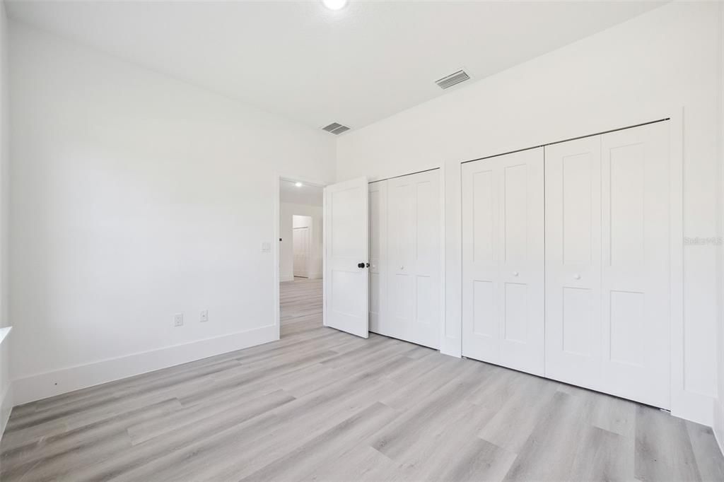 На продажу: $287,900 (4 спален, 2 ванн, 1774 Квадратных фут)