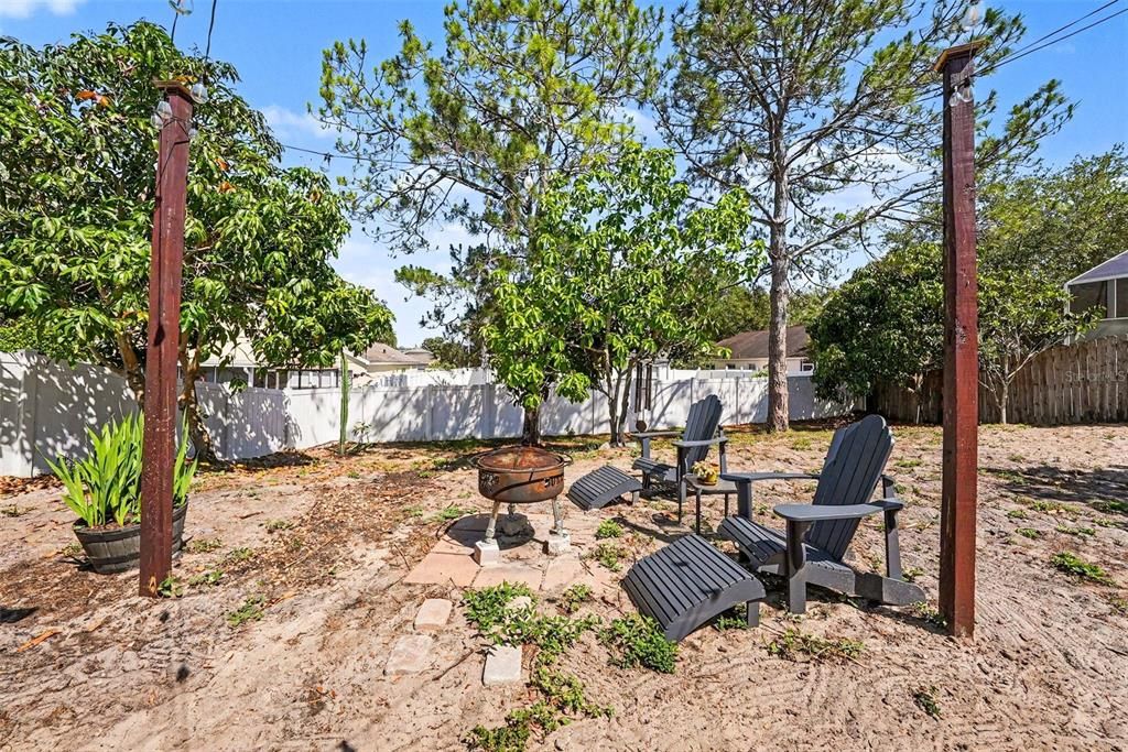 Activo con contrato: $390,000 (3 camas, 2 baños, 1603 Pies cuadrados)