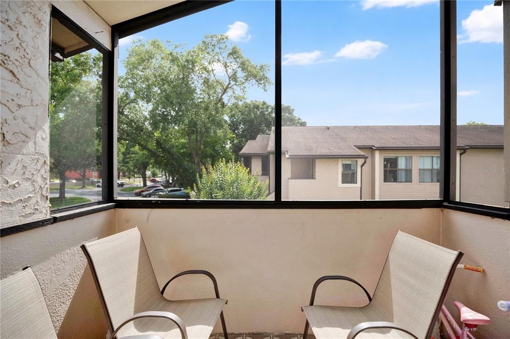 For Sale: $190,000 (2 beds, 2 baths, 1105 Square Feet)