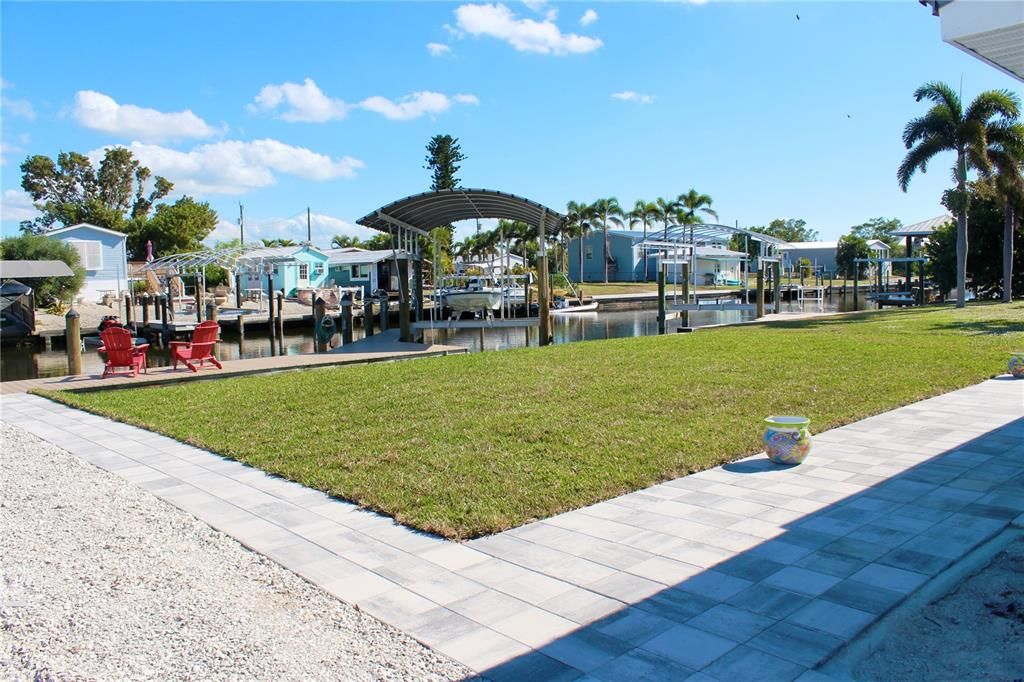 For Rent: $5,300 (2 beds, 1 baths, 841 Square Feet)