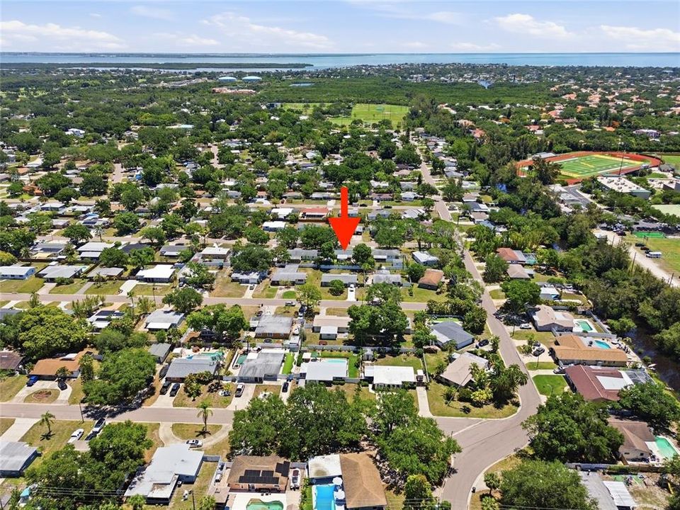 Active With Contract: $400,000 (3 beds, 1 baths, 1012 Square Feet)