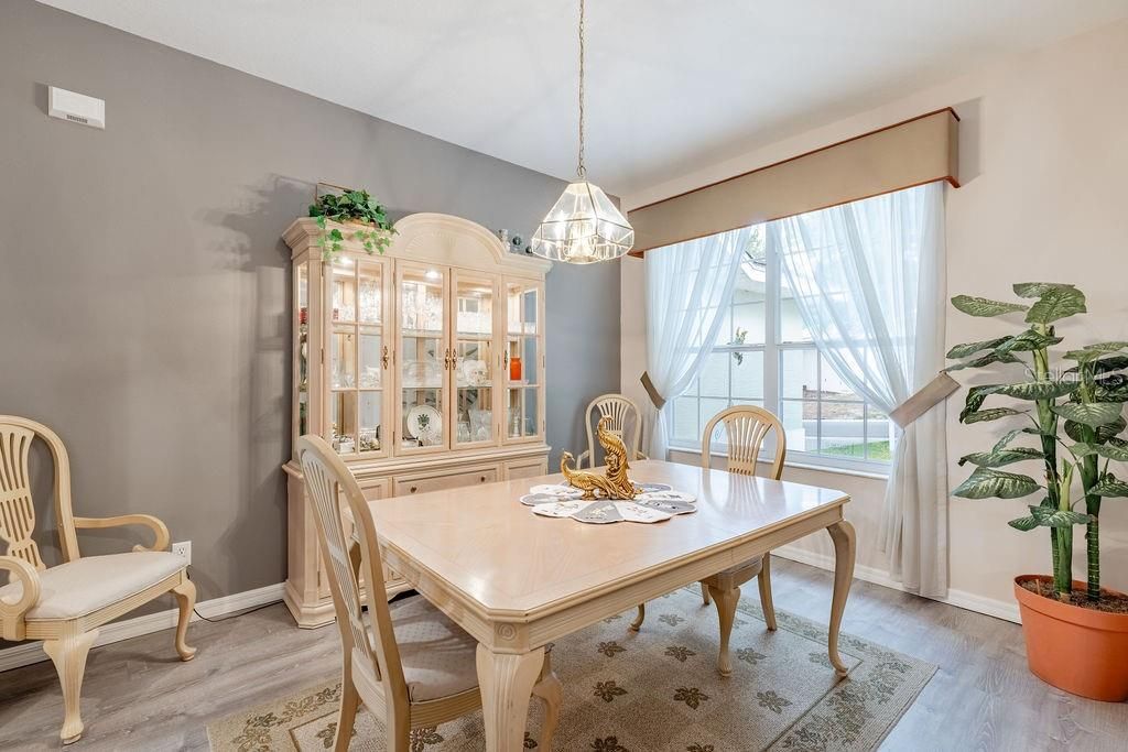 待售: $352,900 (3 贝兹, 2 浴室, 1893 平方英尺)