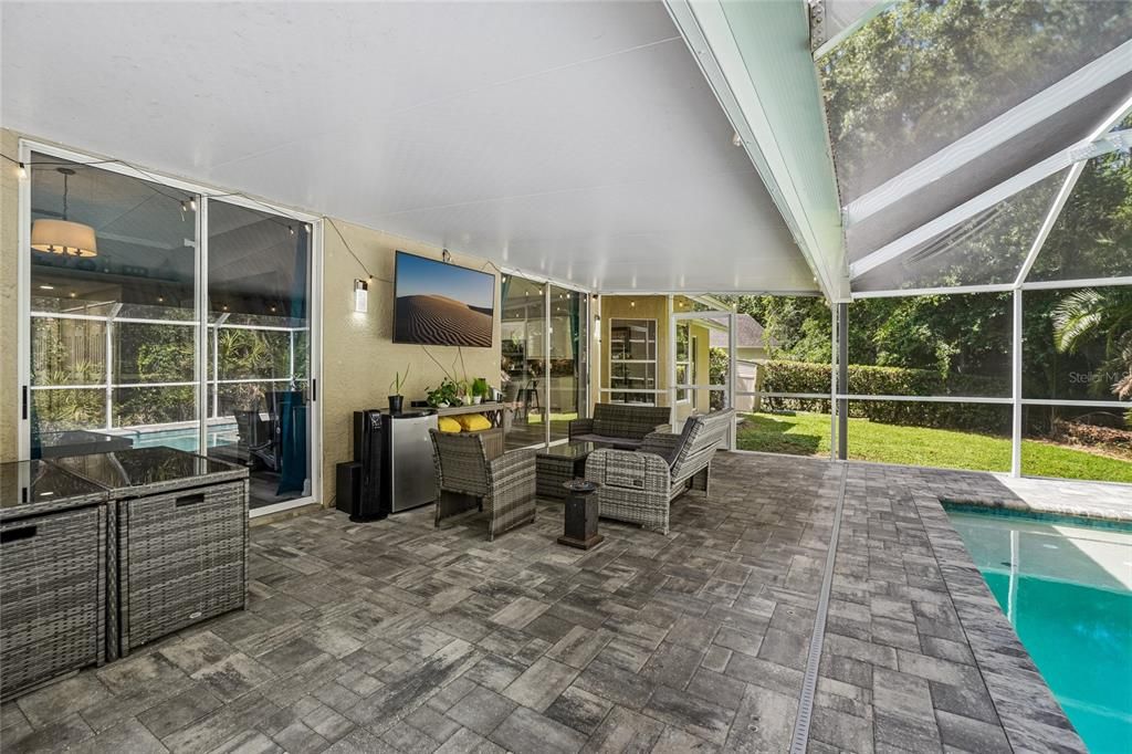 For Sale: $459,900 (3 beds, 2 baths, 1585 Square Feet)