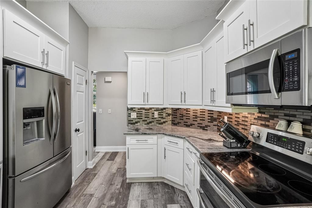 For Sale: $459,900 (3 beds, 2 baths, 1585 Square Feet)