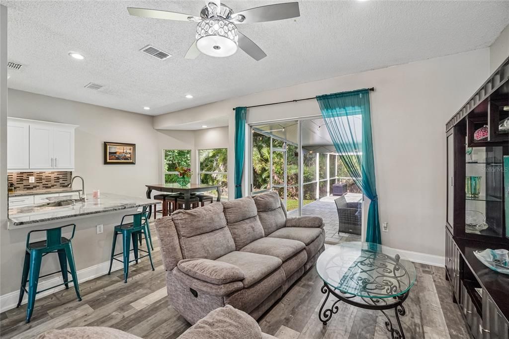 For Sale: $459,900 (3 beds, 2 baths, 1585 Square Feet)