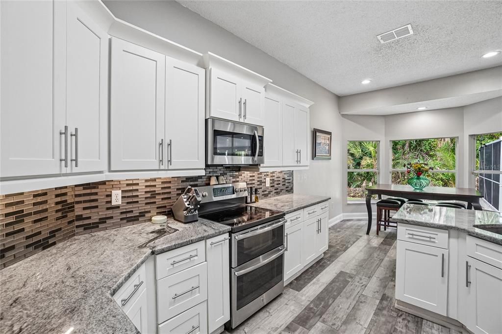 For Sale: $459,900 (3 beds, 2 baths, 1585 Square Feet)
