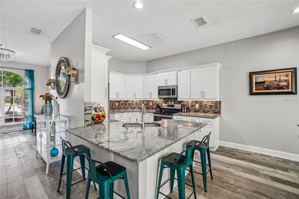For Sale: $459,900 (3 beds, 2 baths, 1585 Square Feet)