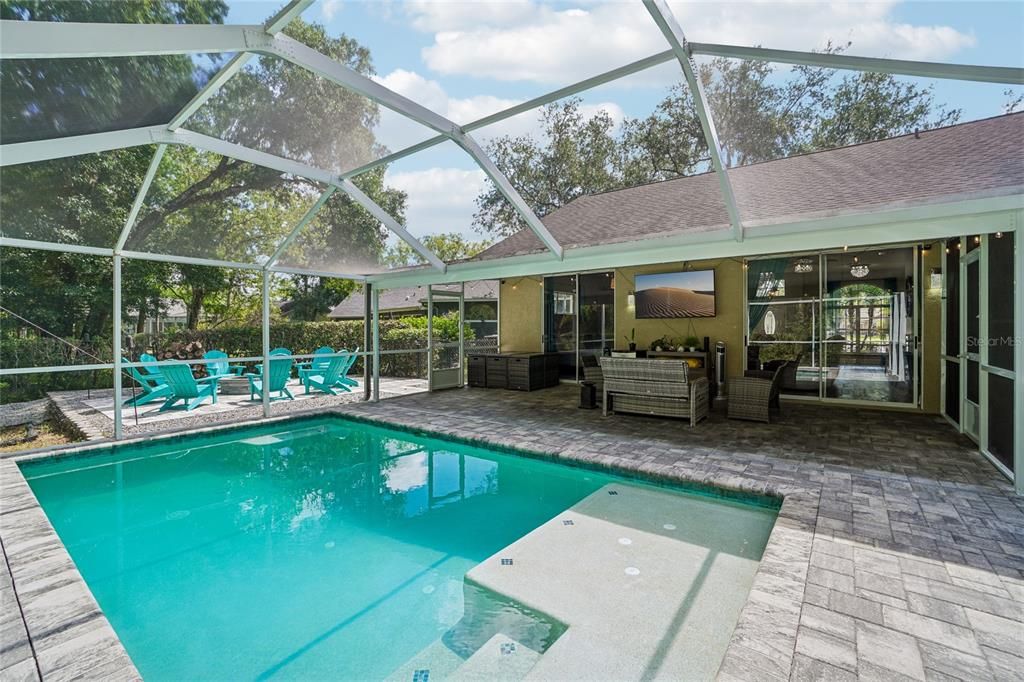 For Sale: $459,900 (3 beds, 2 baths, 1585 Square Feet)