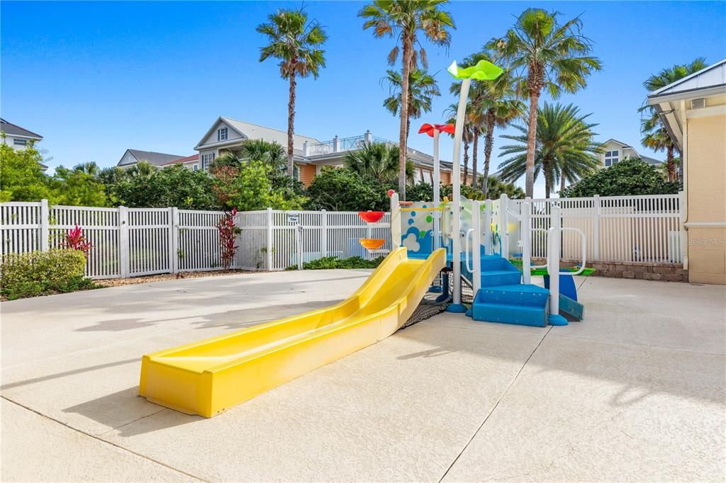 待售: $325,000 (0.12 acres)