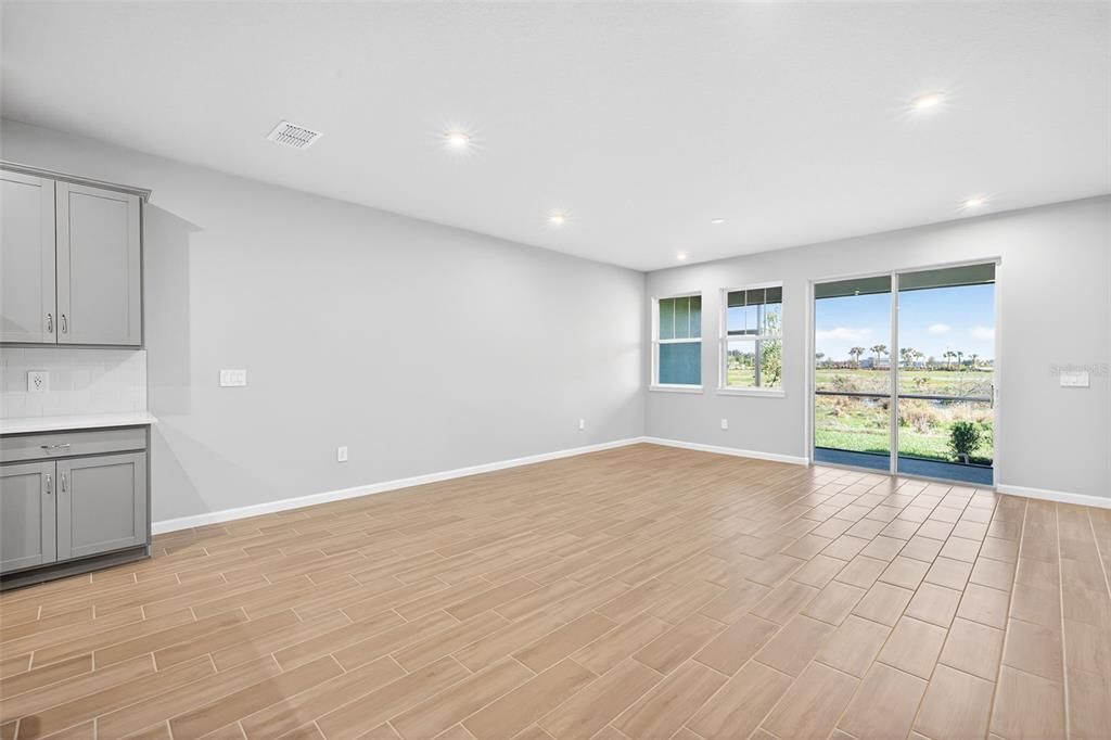 For Sale: $299,710 (3 beds, 2 baths, 1691 Square Feet)