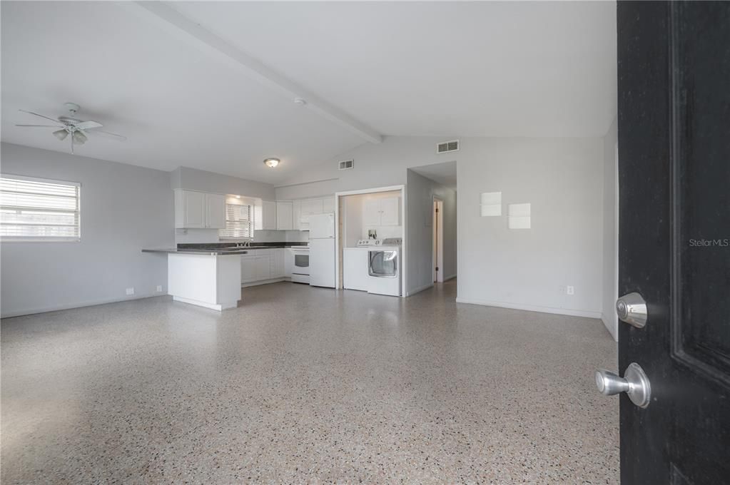 En Renta: $2,850 (3 camas, 3 baños, 1364 Pies cuadrados)