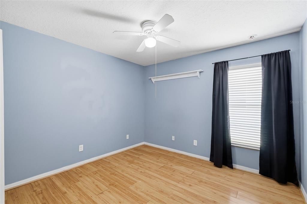 For Sale: $319,900 (3 beds, 2 baths, 1942 Square Feet)