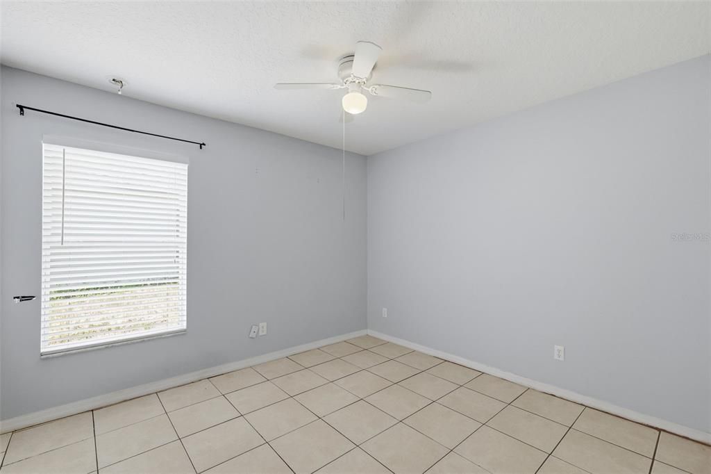 For Sale: $319,900 (3 beds, 2 baths, 1942 Square Feet)