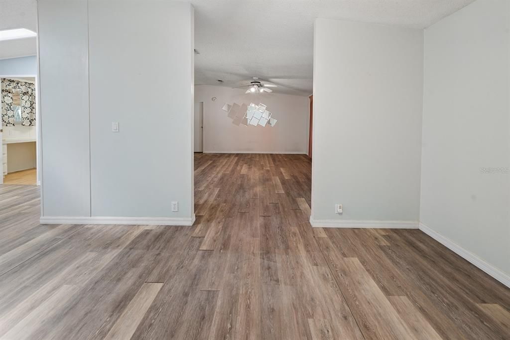 For Sale: $275,000 (3 beds, 2 baths, 1620 Square Feet)