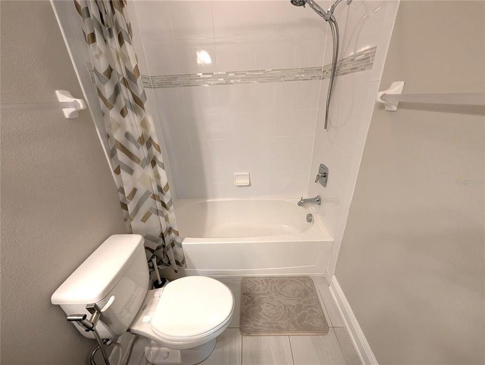 В аренду: $2,799 (3 спален, 2 ванн, 1933 Квадратных фут)