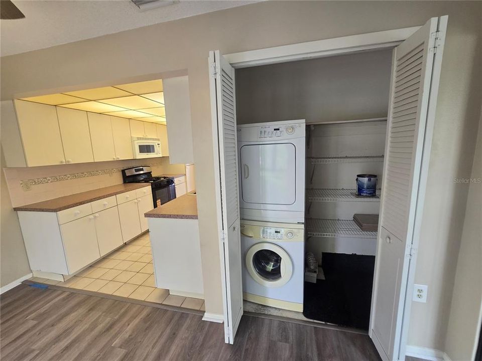 For Sale: $149,000 (2 beds, 2 baths, 1135 Square Feet)