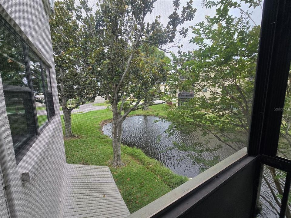 For Sale: $149,000 (2 beds, 2 baths, 1135 Square Feet)