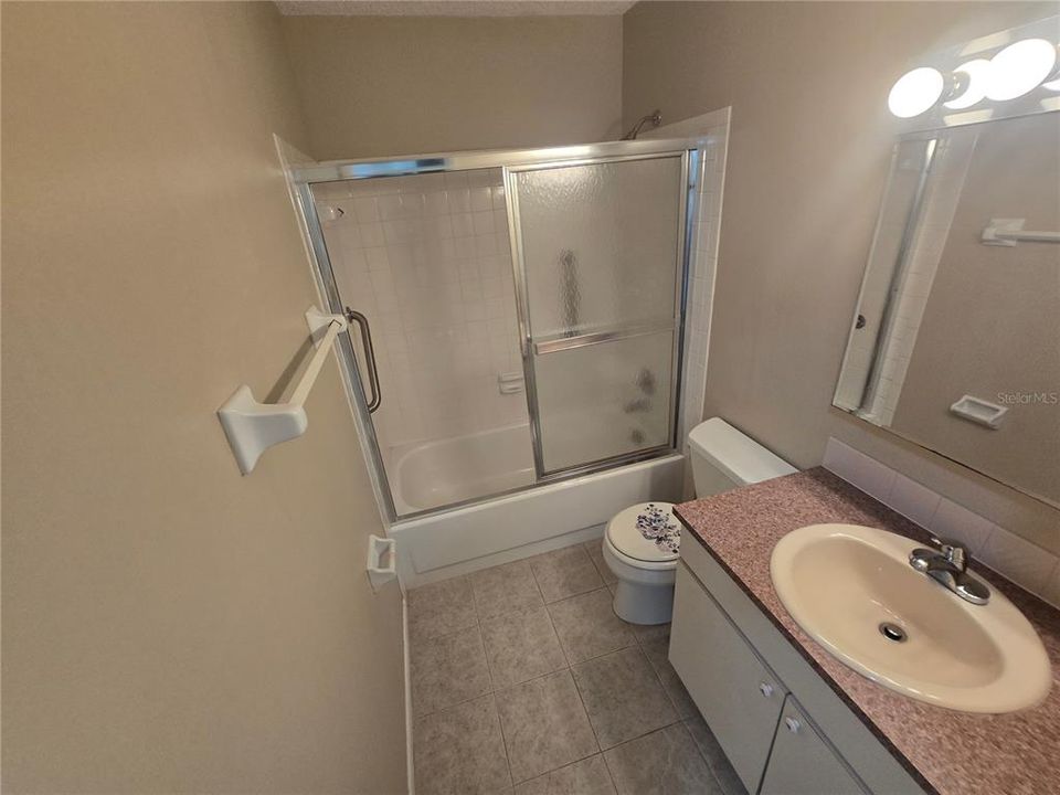 For Sale: $149,000 (2 beds, 2 baths, 1135 Square Feet)