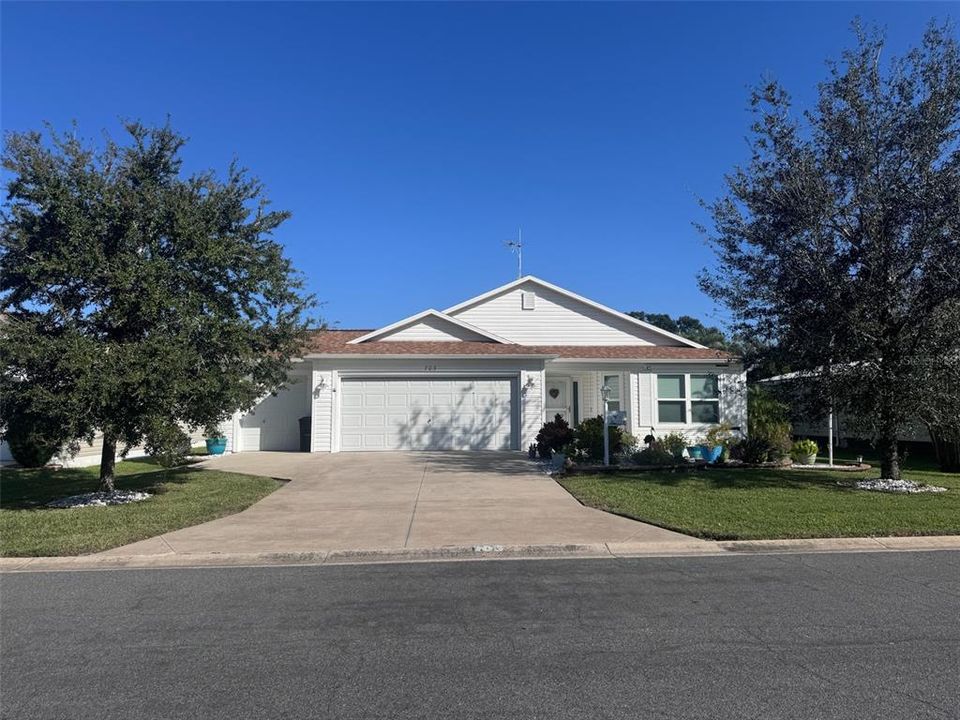 For Rent: $2,600 (3 beds, 2 baths, 1730 Square Feet)