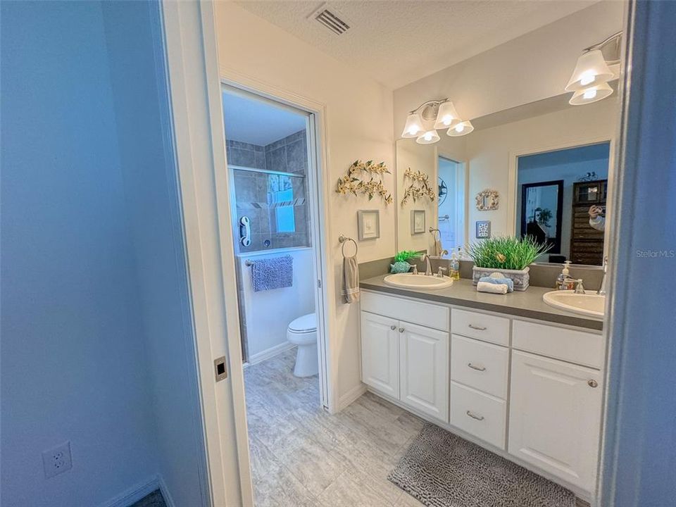 For Rent: $2,600 (3 beds, 2 baths, 1730 Square Feet)