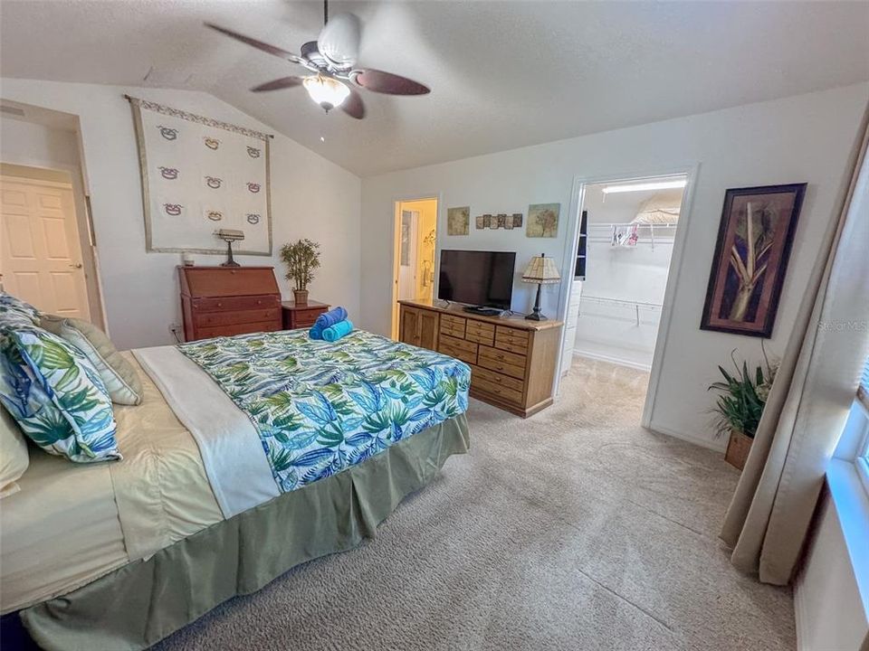For Rent: $2,600 (3 beds, 2 baths, 1730 Square Feet)