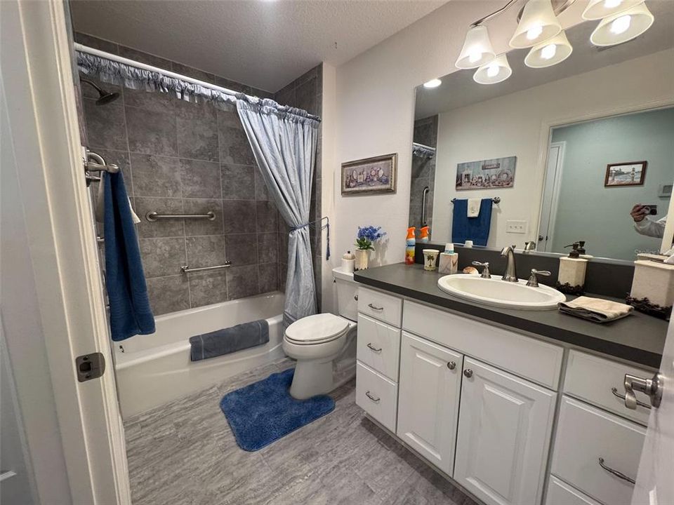For Rent: $2,600 (3 beds, 2 baths, 1730 Square Feet)