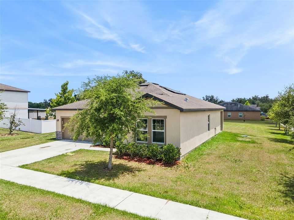 For Sale: $395,000 (3 beds, 2 baths, 1679 Square Feet)