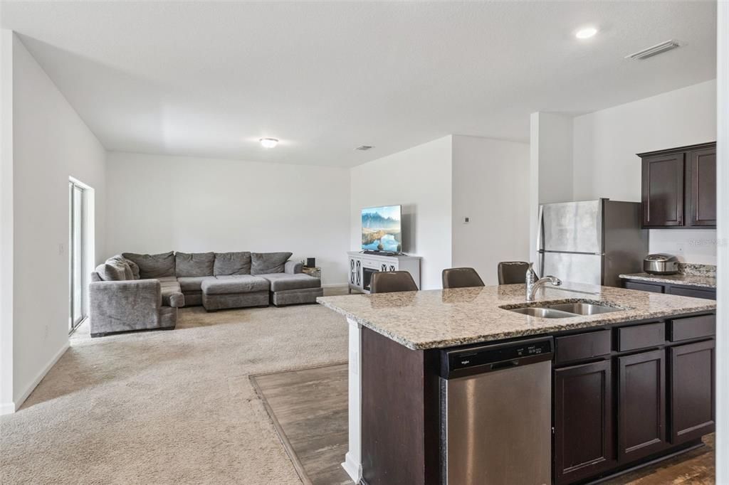 For Sale: $395,000 (3 beds, 2 baths, 1679 Square Feet)