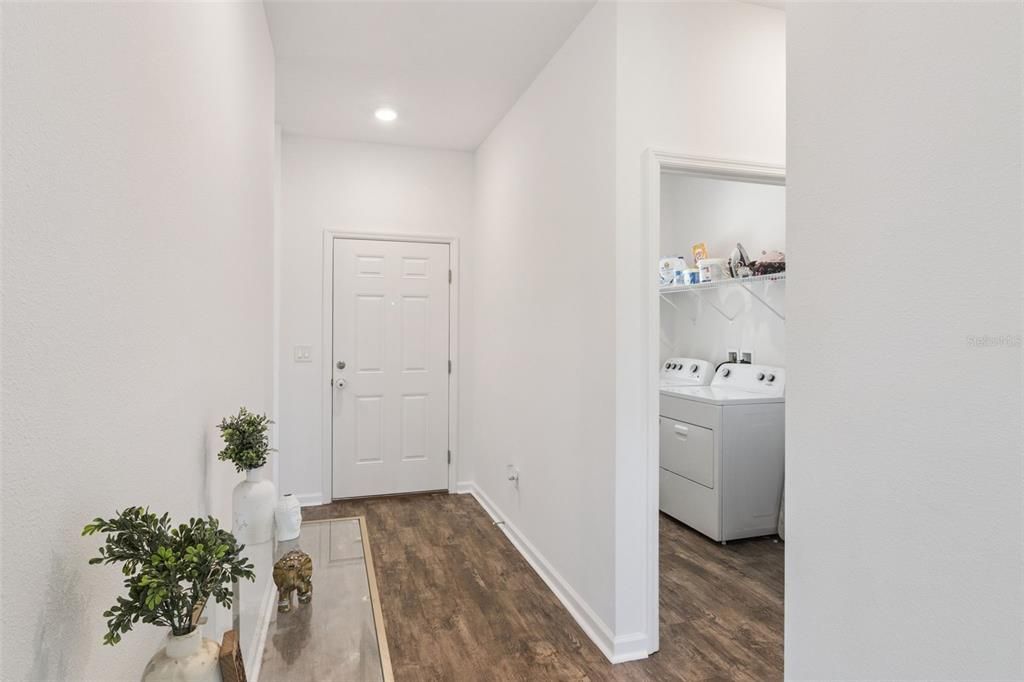 For Sale: $395,000 (3 beds, 2 baths, 1679 Square Feet)