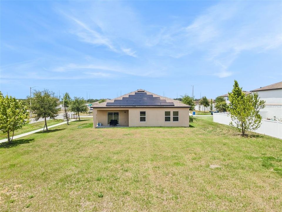 For Sale: $395,000 (3 beds, 2 baths, 1679 Square Feet)
